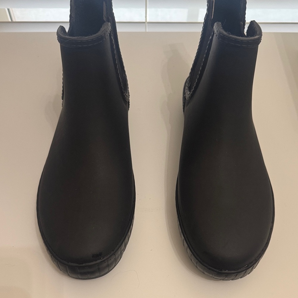 Sperry Women’s Black Ankle Rain Boots